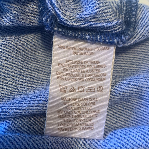 Free People Women’s Light Blue Oversized Pinstripe Button-Up Shirt. Size M - Picture 9 of 9